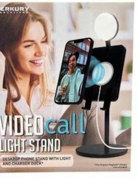 Merkury Phone Stand with Ring Light and Charger Dock